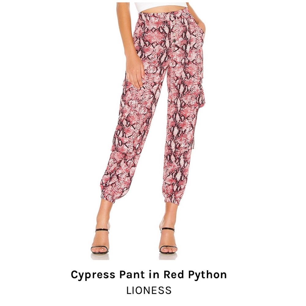 NWOT LIONESS Lightweight Snakeskin Joggers
